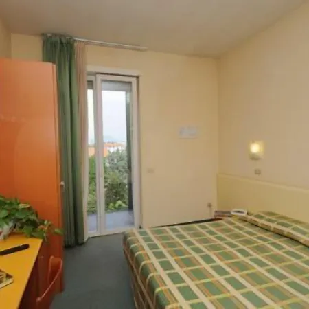 ホテル ミーティング 3*