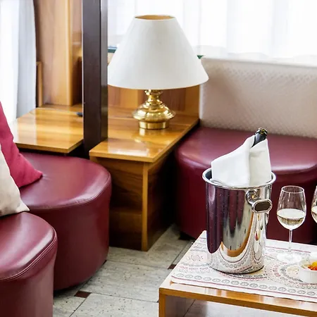 ホテル ミーティング 3*