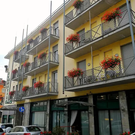 ミーティング 3* ストレーザ