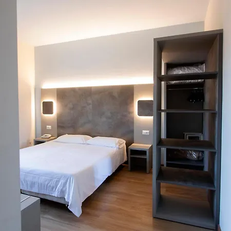 ミーティング ストレーザ