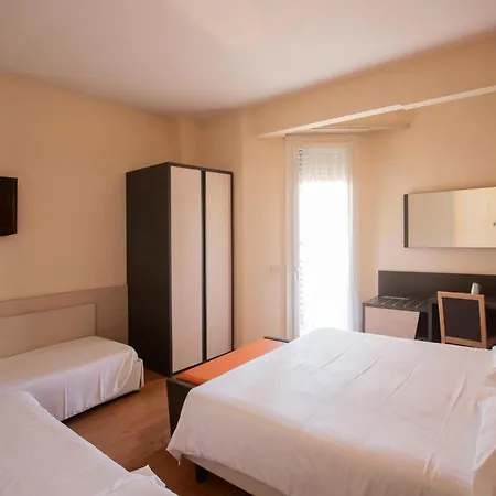 ホテル ミーティング 3*