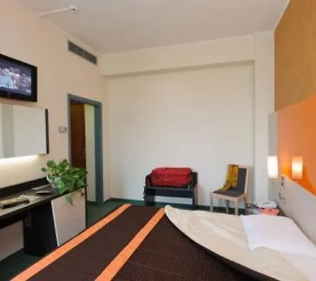 ミーティング ストレーザ